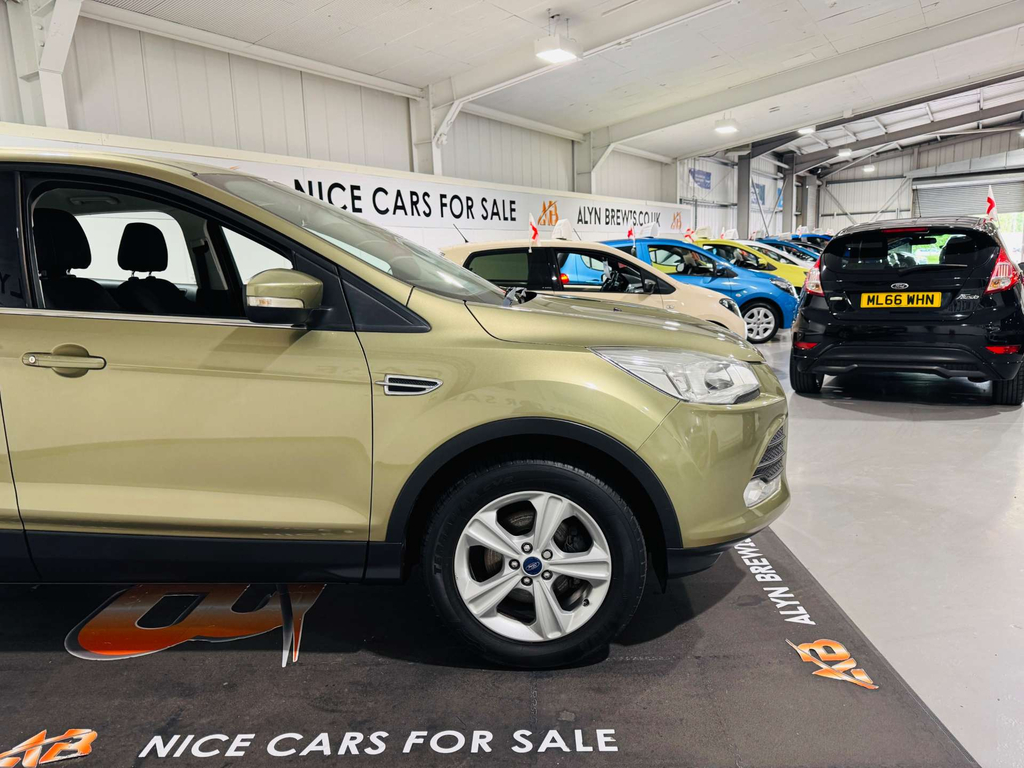 Ford Kuga 2.0 Tdci Zetec Suv 2Wd Euro 5 1 White #18