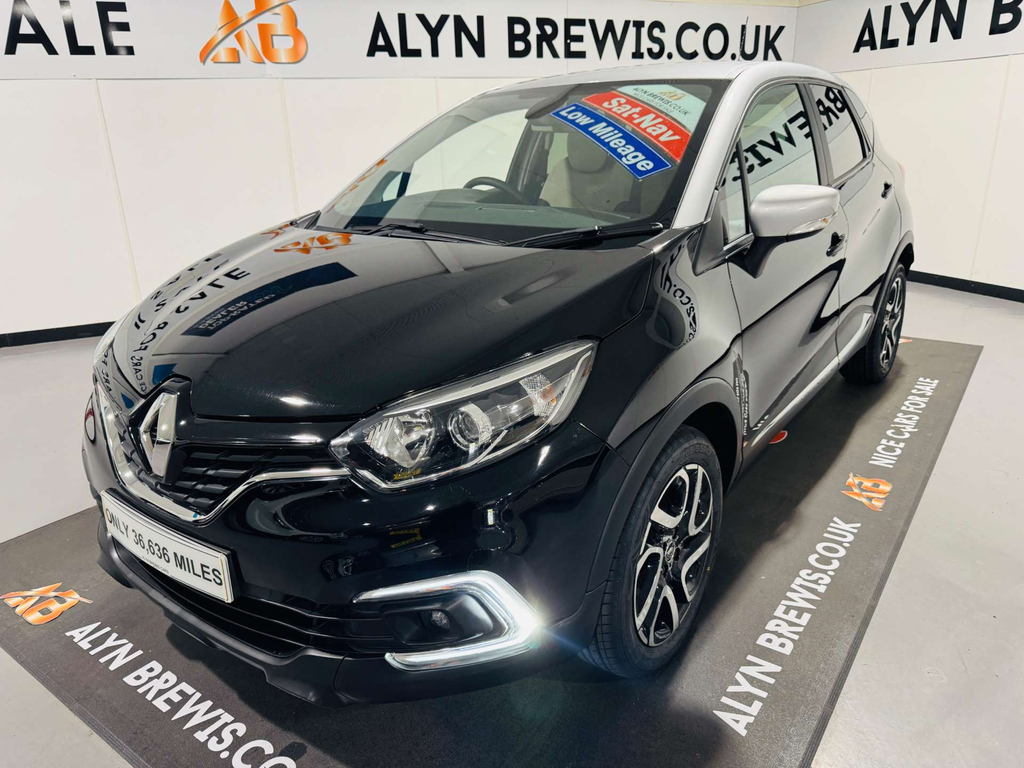 Renault Captur Iconic Tce Black
