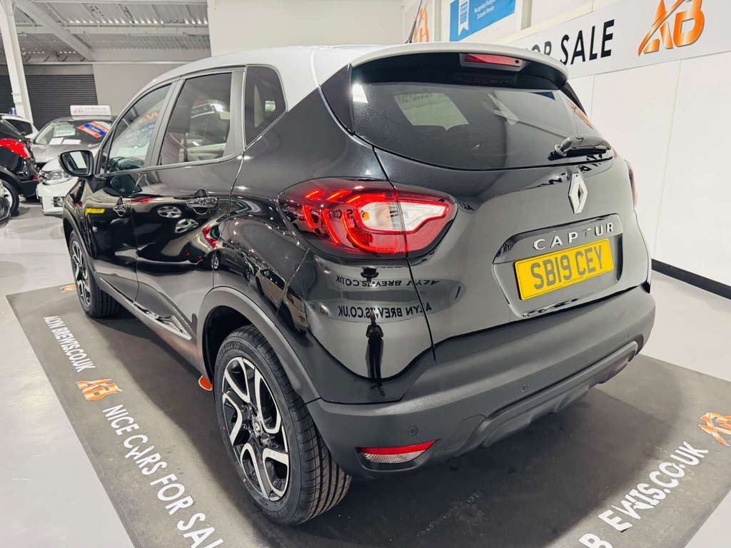 Renault Captur Iconic Tce SB19CEY Black #5