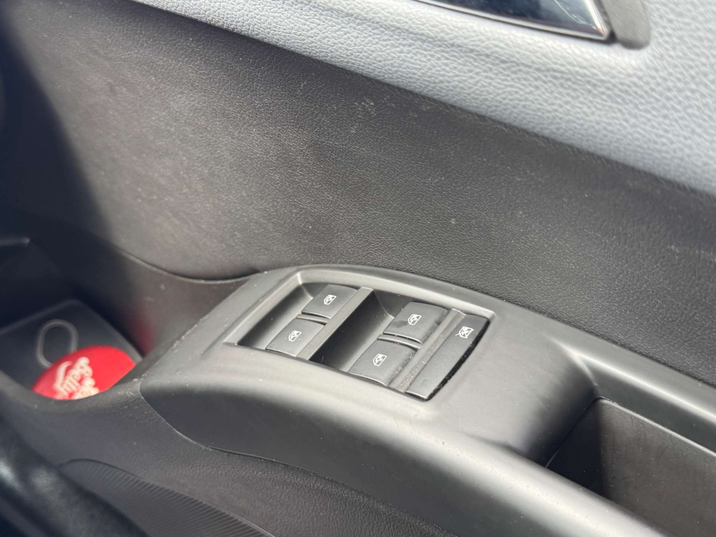 Vauxhall Meriva Tech Line Red #45