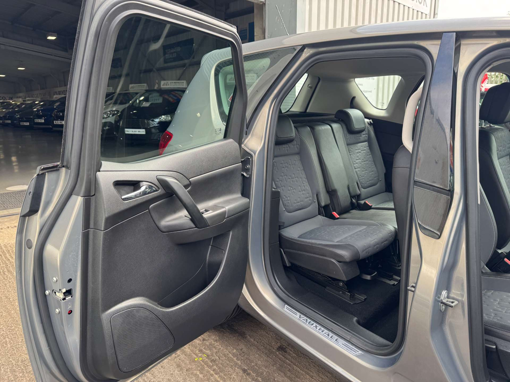 Vauxhall Meriva Tech Line Red #48