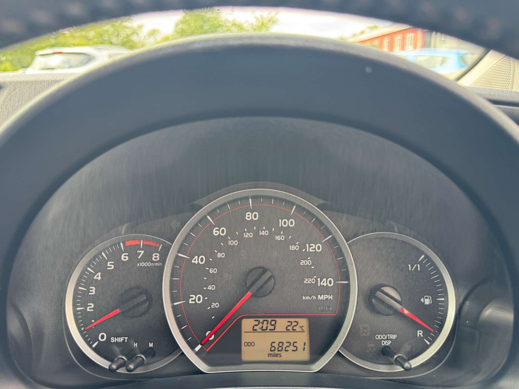 Toyota Yaris Hatchback White #33