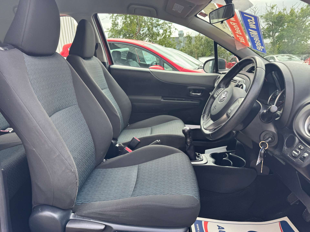 Toyota Yaris Hatchback White #29