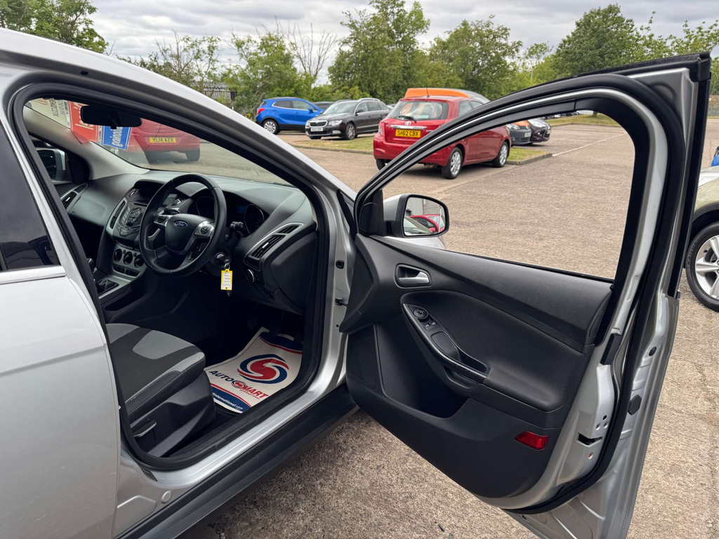 Ford Focus 1.6T Ecoboost Titanium X Euro 5 Ss Black #45
