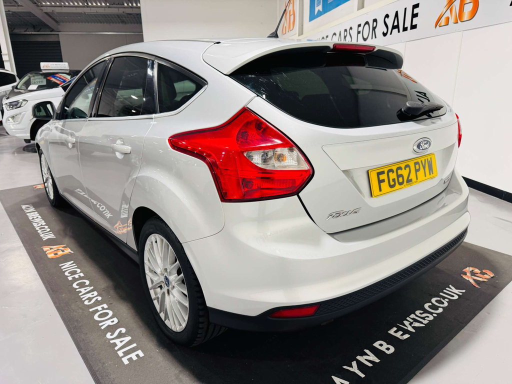 Ford Focus 1.6T Ecoboost Titanium X Euro 5 Ss Black #4