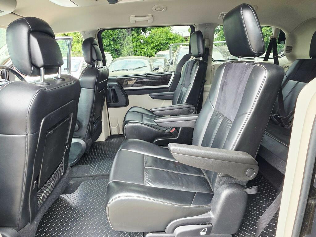 Chrysler Grand Voyager  Black #17