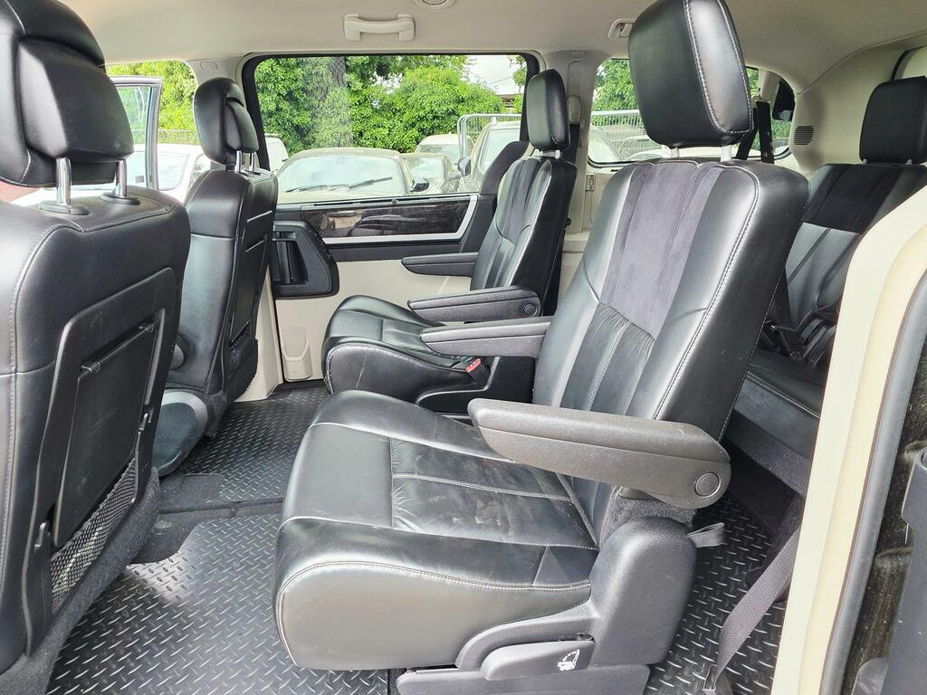 Chrysler Grand Voyager  Black #18