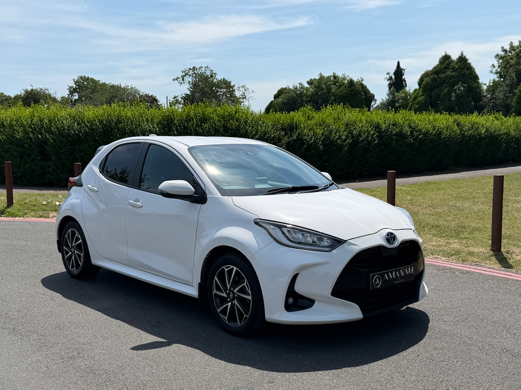 Toyota Yaris Design White