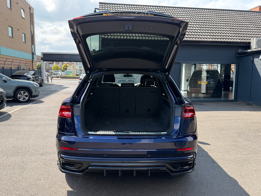 Audi Q8 3L S Line Blue #20