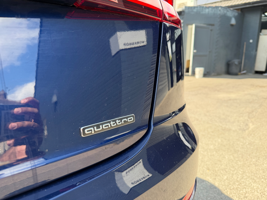 Audi Q8 3L S Line Blue #16