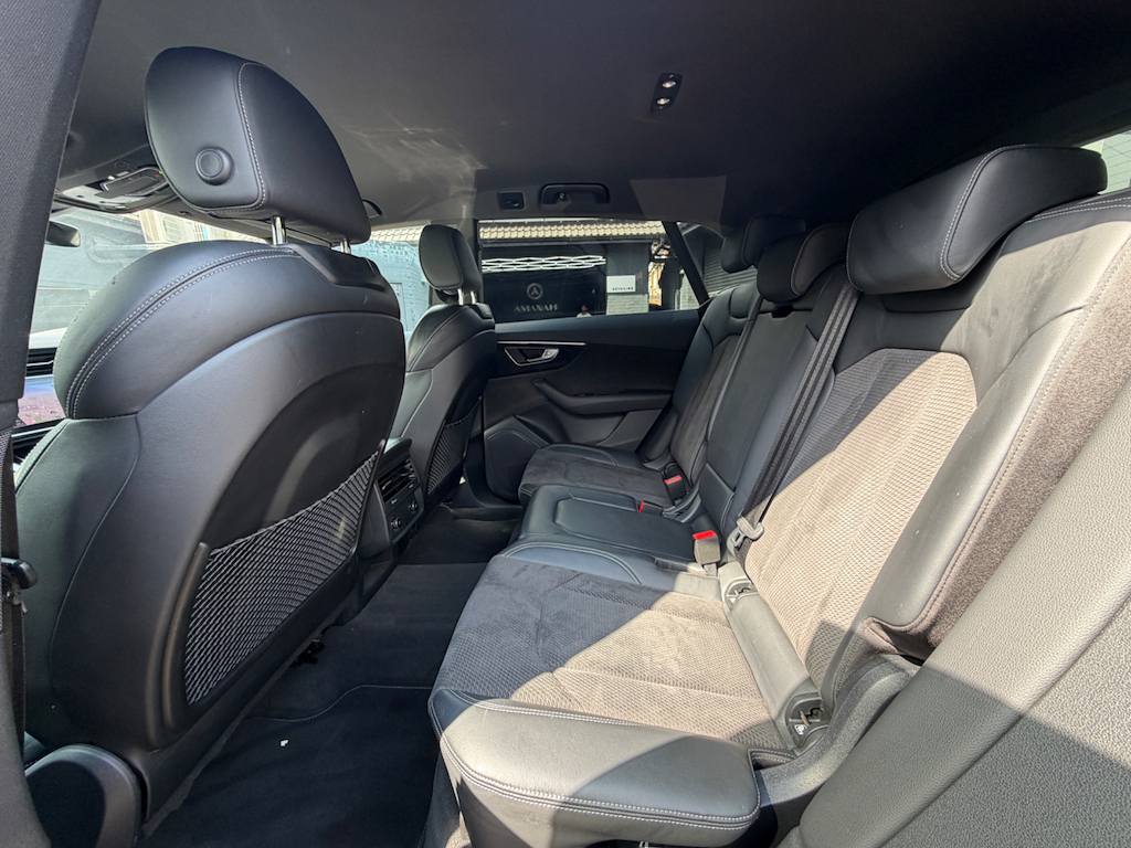 Audi Q8 3L S Line Blue #18