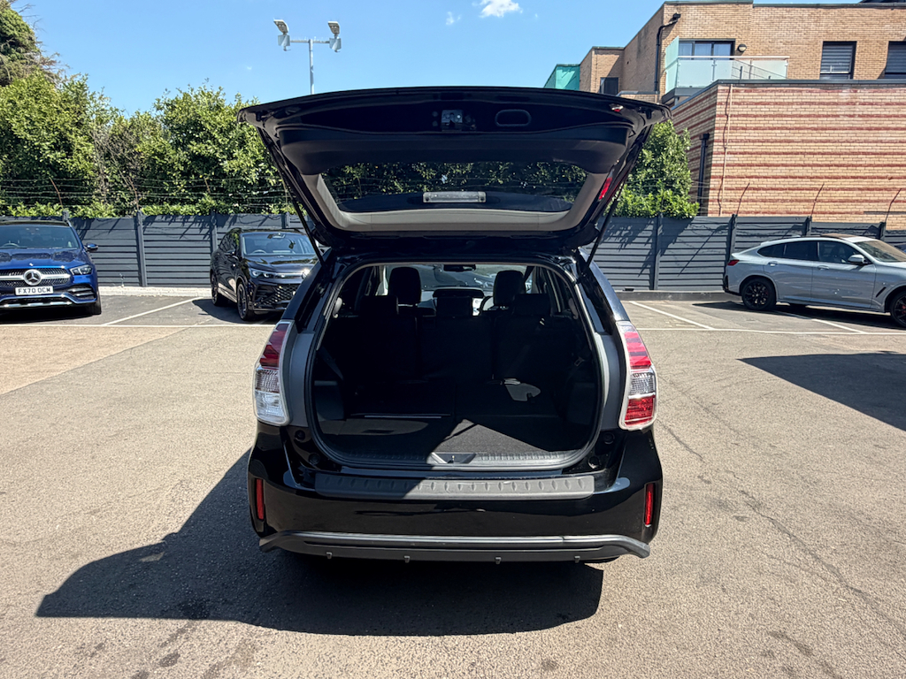 Toyota Prius+ Phev Business Edition Plus White #15