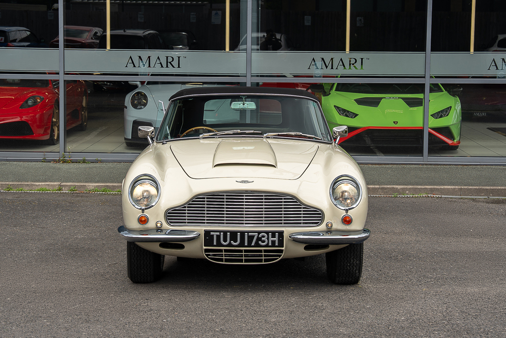 Aston Martin DB6 Mk II Volante White #6