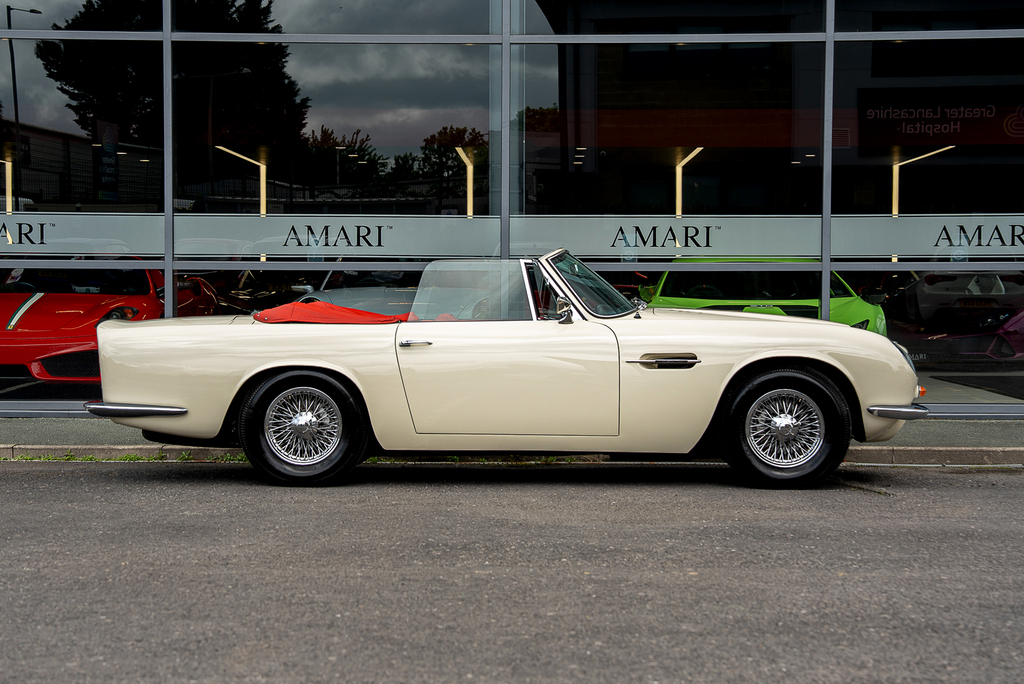 Aston Martin DB6 Mk II Volante White #2