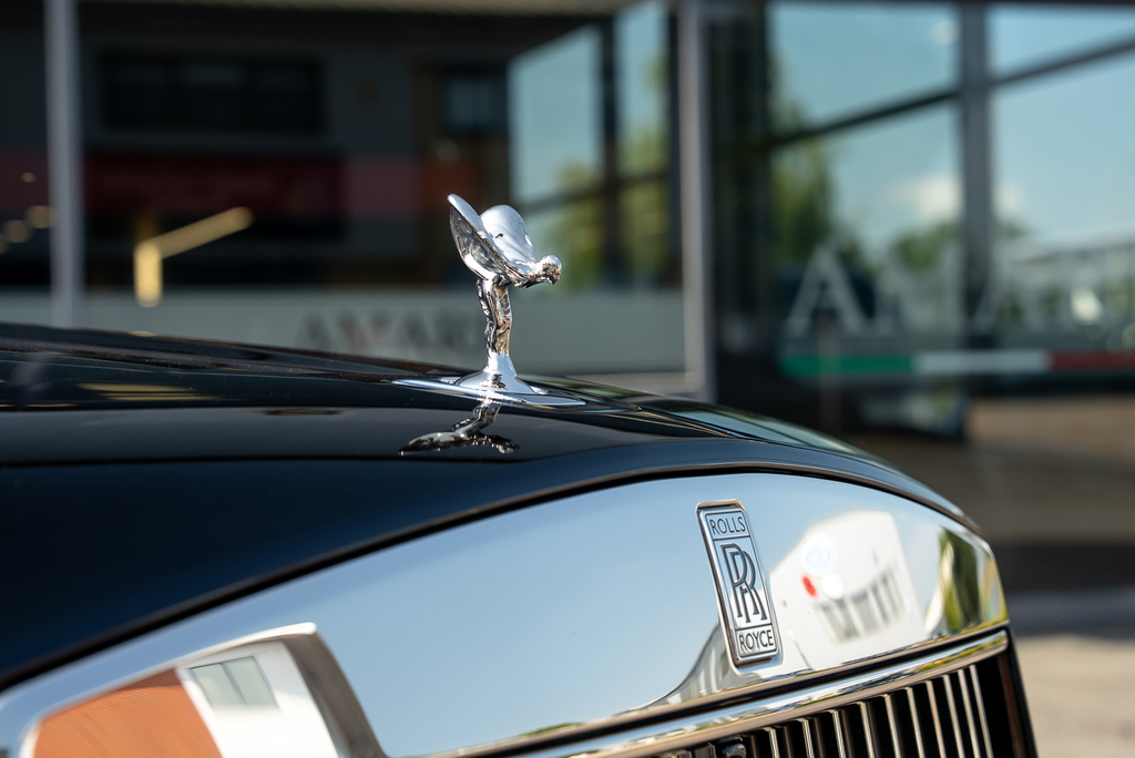 Rolls-Royce Cullinan Series II 6.75 V12 Black #65
