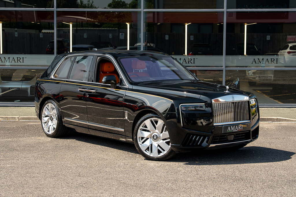 Rolls-Royce Cullinan V12 Black