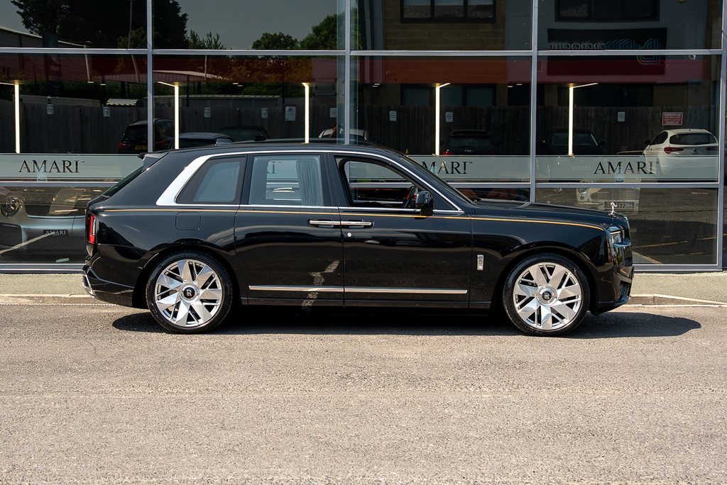 Rolls-Royce Cullinan Series II 6.75 V12 Black #74