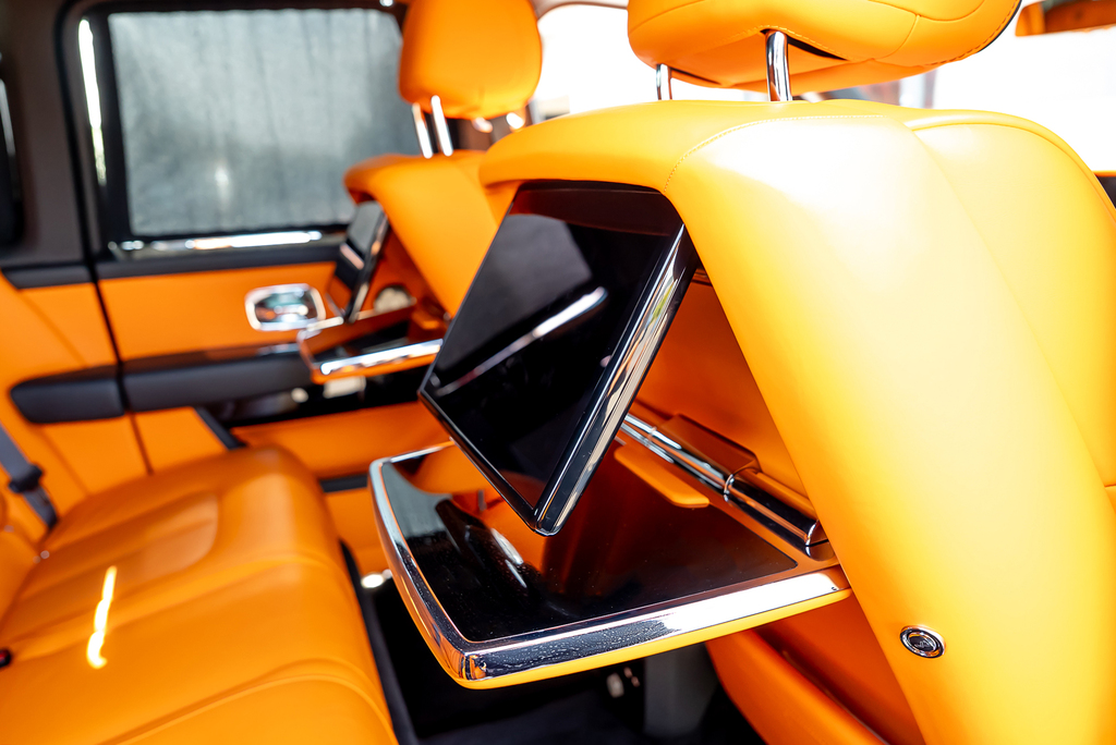 Rolls-Royce Cullinan Series II 6.75 V12 Black #40