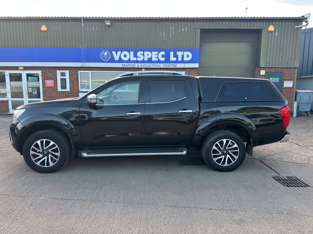 Nissan Navara Tekna Pickup Double Cab 4Wd Euro 6 Black #4