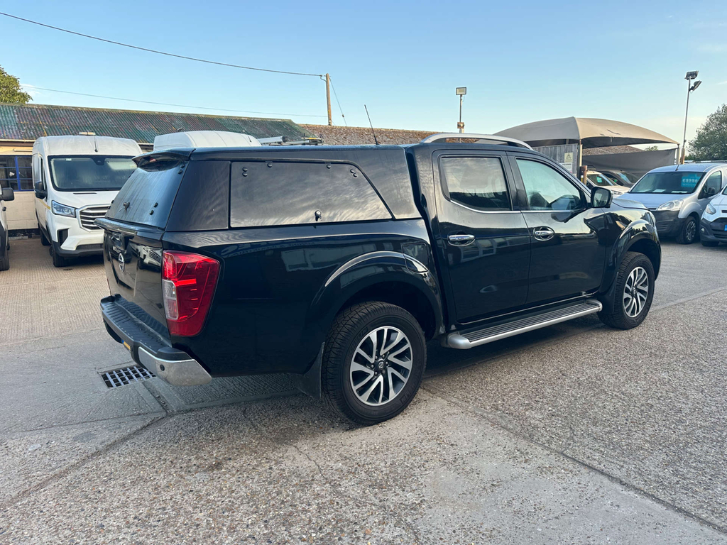 Nissan Navara Automatic Black #8