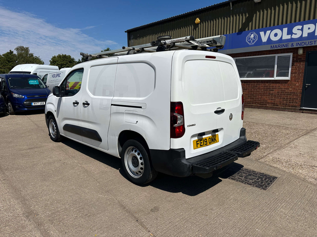 Vauxhall Combo Mpv White #6