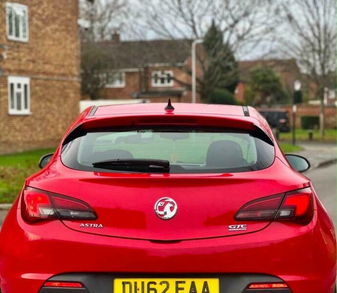 Vauxhall Astra GTC 1.4T Sport Euro 5 Red #5