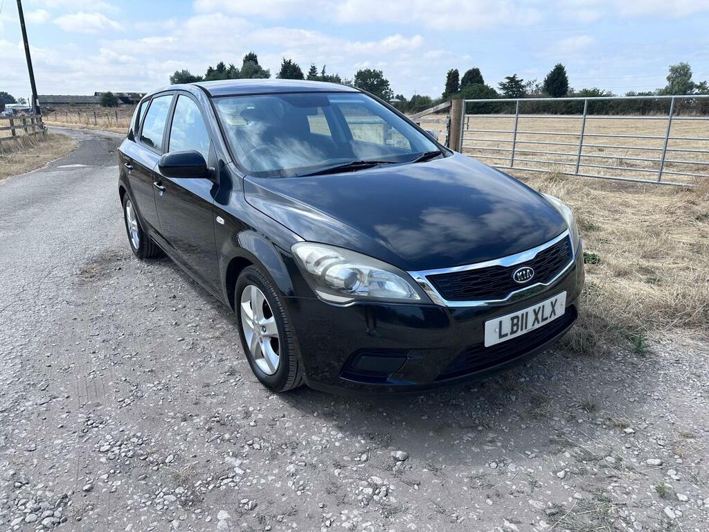 Kia Ceed 1.6 Crdi Vr-7 Hatchback Euro 5 Black #1