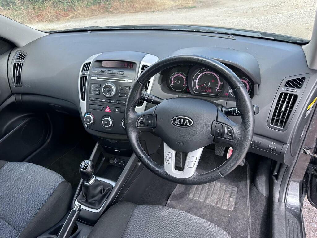 Kia Ceed 1.6 Crdi Vr-7 Hatchback Euro 5 Black #11