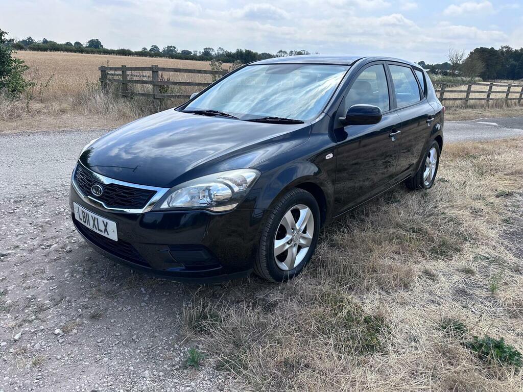Kia Ceed 1.6 Crdi Vr-7 Hatchback Euro 5 Black #3
