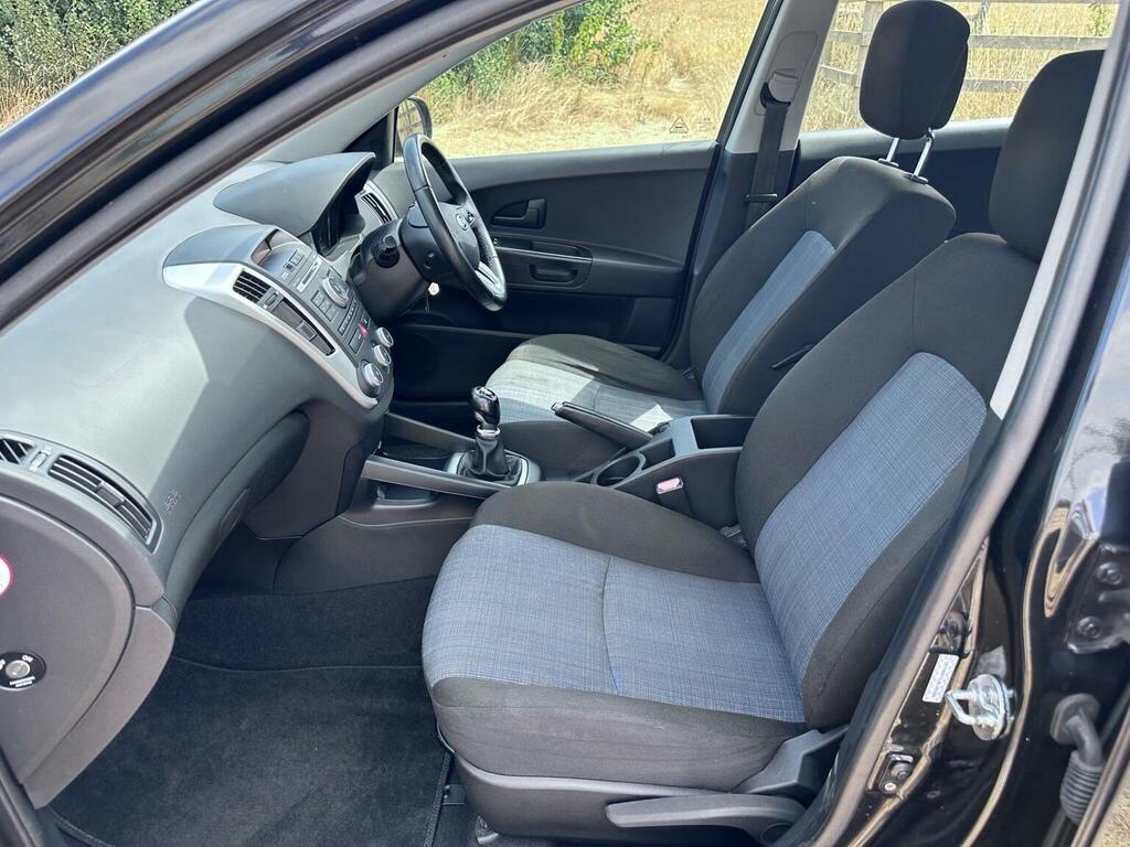 Kia Ceed 1.6 Crdi Vr-7 Hatchback Euro 5 Black #20