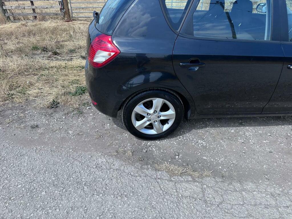 Kia Ceed 1.6 Crdi Vr-7 Hatchback Euro 5 Black #25