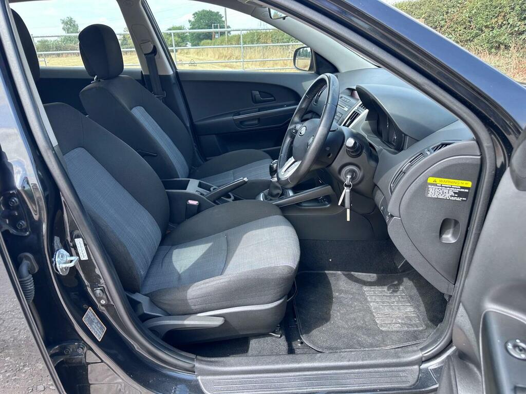 Kia Ceed 1.6 Crdi Vr-7 Hatchback Euro 5 Black #10