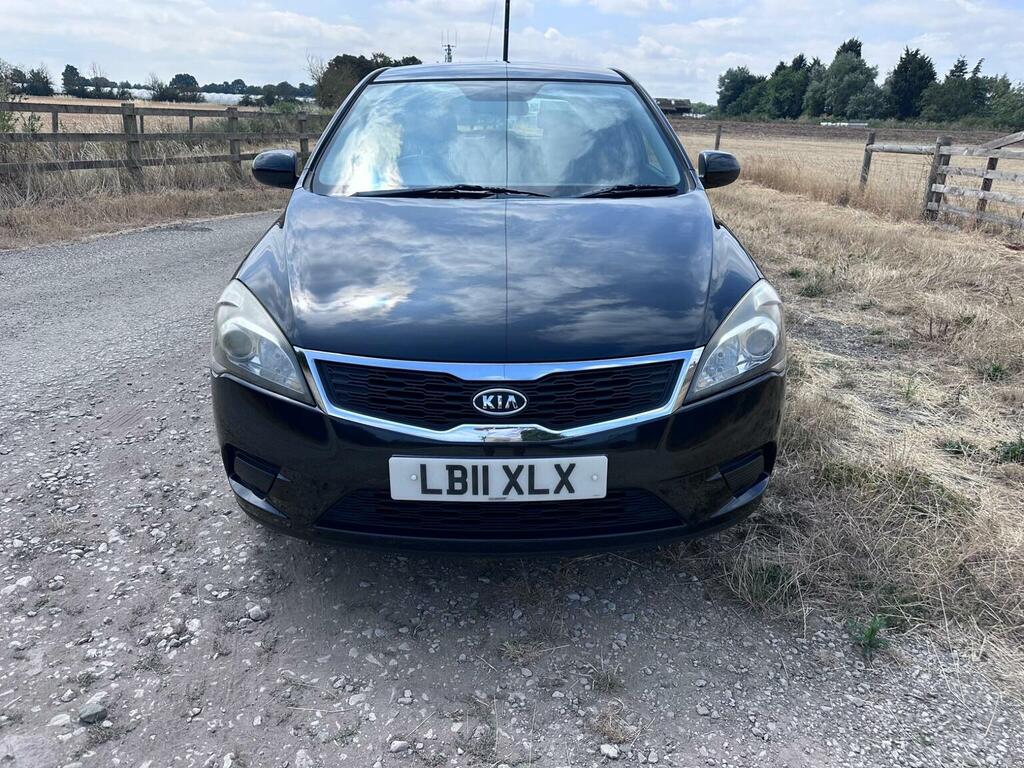 Kia Ceed 1.6 Crdi Vr-7 Hatchback Euro 5 Black #2