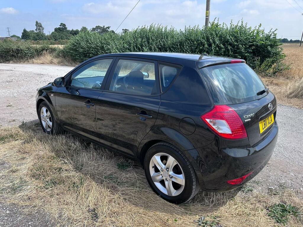 Kia Ceed 1.6 Crdi Vr-7 Hatchback Euro 5 Black #32