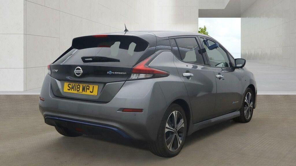 Nissan Leaf Hatchback Grey #4