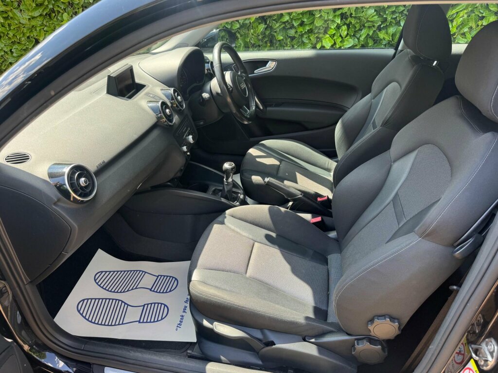 Audi A1 1.4 Tfsi Sport Euro 5 Ss Black #3