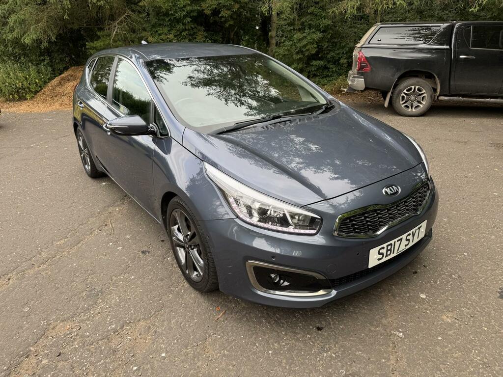 Kia Ceed Hatchback 1.6 Crdi 3 201717 Blue