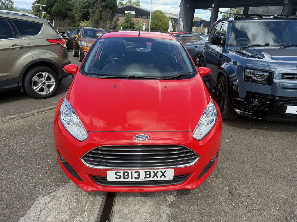 Ford Fiesta Hatchback 1.3 Zetec 2013 Red