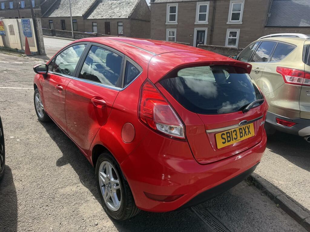 Ford Fiesta Hatchback 1.3 Zetec 2013 Red #6