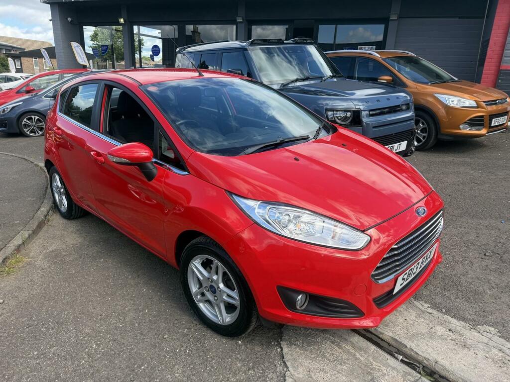 Ford Fiesta Hatchback 1.3 Zetec 2013 Red #3