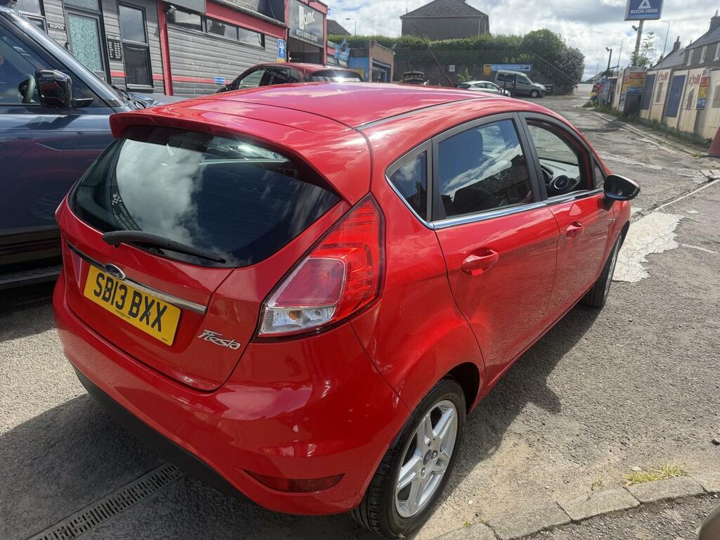 Ford Fiesta Hatchback 1.3 Zetec 2013 Red #5