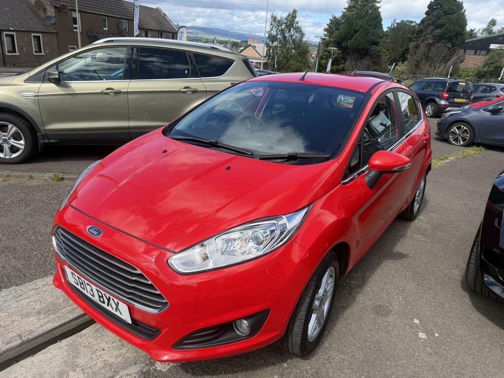 Ford Fiesta Hatchback 1.3 Zetec 2013 Red #2