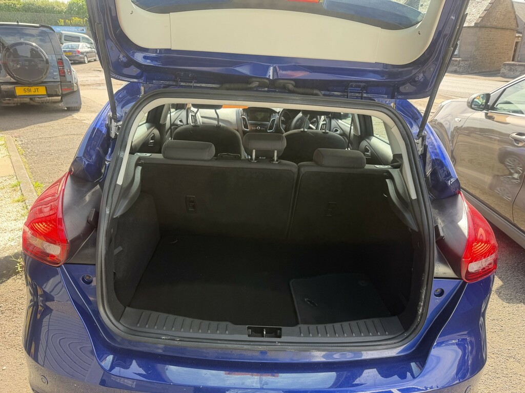 Ford Focus Hatchback 1.5 Tdci Titanium 201717 NU17CVY Blue #6