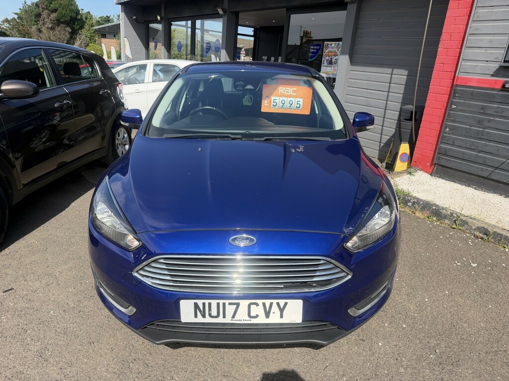Ford Focus Hatchback 1.5 Tdci Titanium 201717 Blue