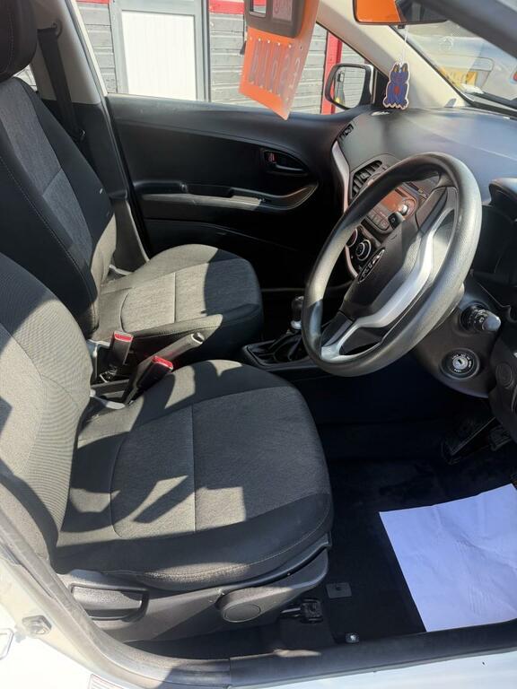 Kia Picanto Hatchback 1.0 Vr7 5-Door Zero Road Tax 21,000 Mile White #10