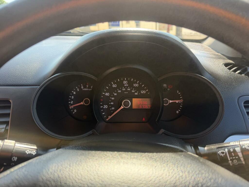 Kia Picanto Hatchback 1.0 Vr7 5-Door Zero Road Tax 21,000 Mile White #13