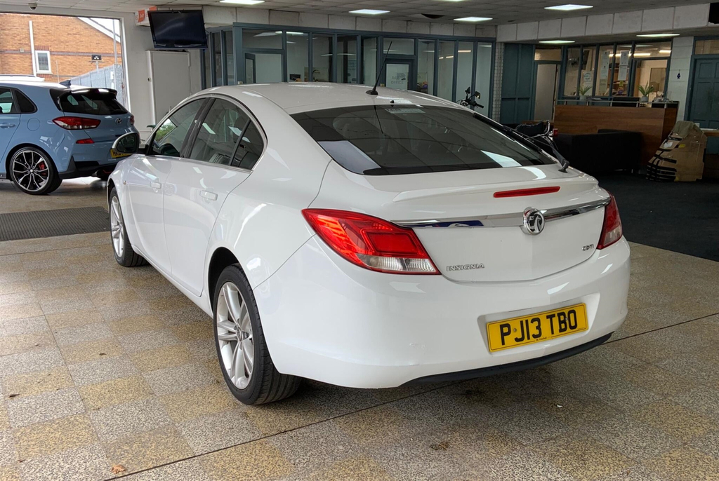 Vauxhall Insignia 2.0 Cdti Ecoflex Exclusiv Euro 5 Ss White #5