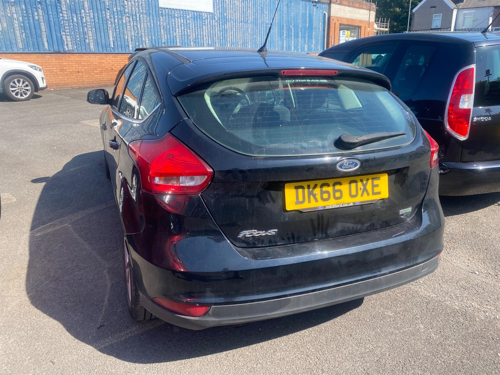 Ford Focus 1.0T Ecoboost Zetec Euro 6 Ss Black #4