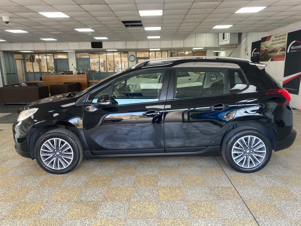 Peugeot 2008 Active Black #4