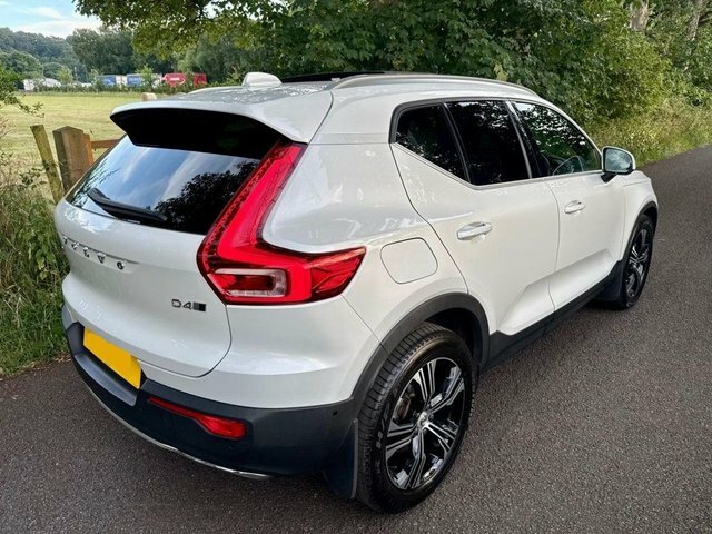 Volvo XC40 2.0 D4 Inscription Pro Suv Aw KP19YLR Black #4